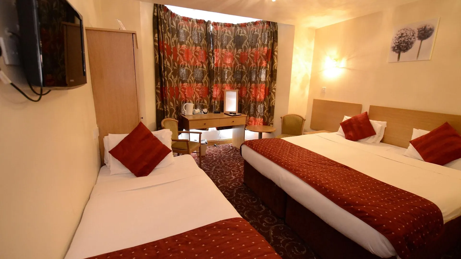 Britannia Inn Hotel Ilford 3*,