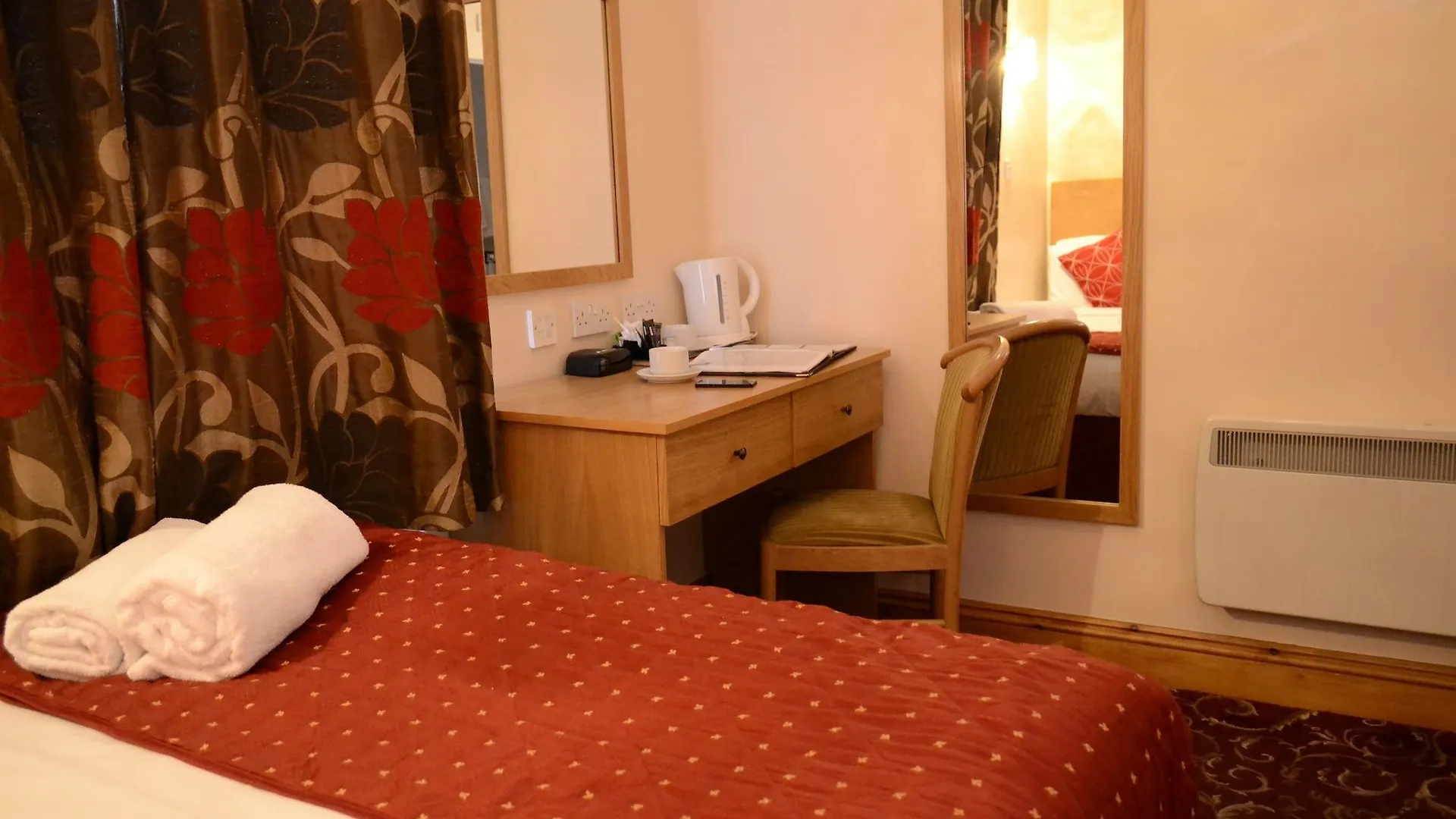 Britannia Inn Hotel Ilford 3*,