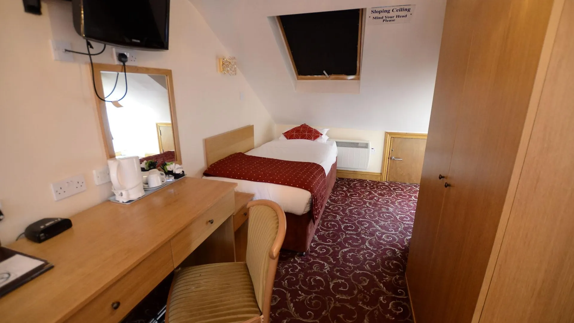 Britannia Inn Hotel Ilford 3*,